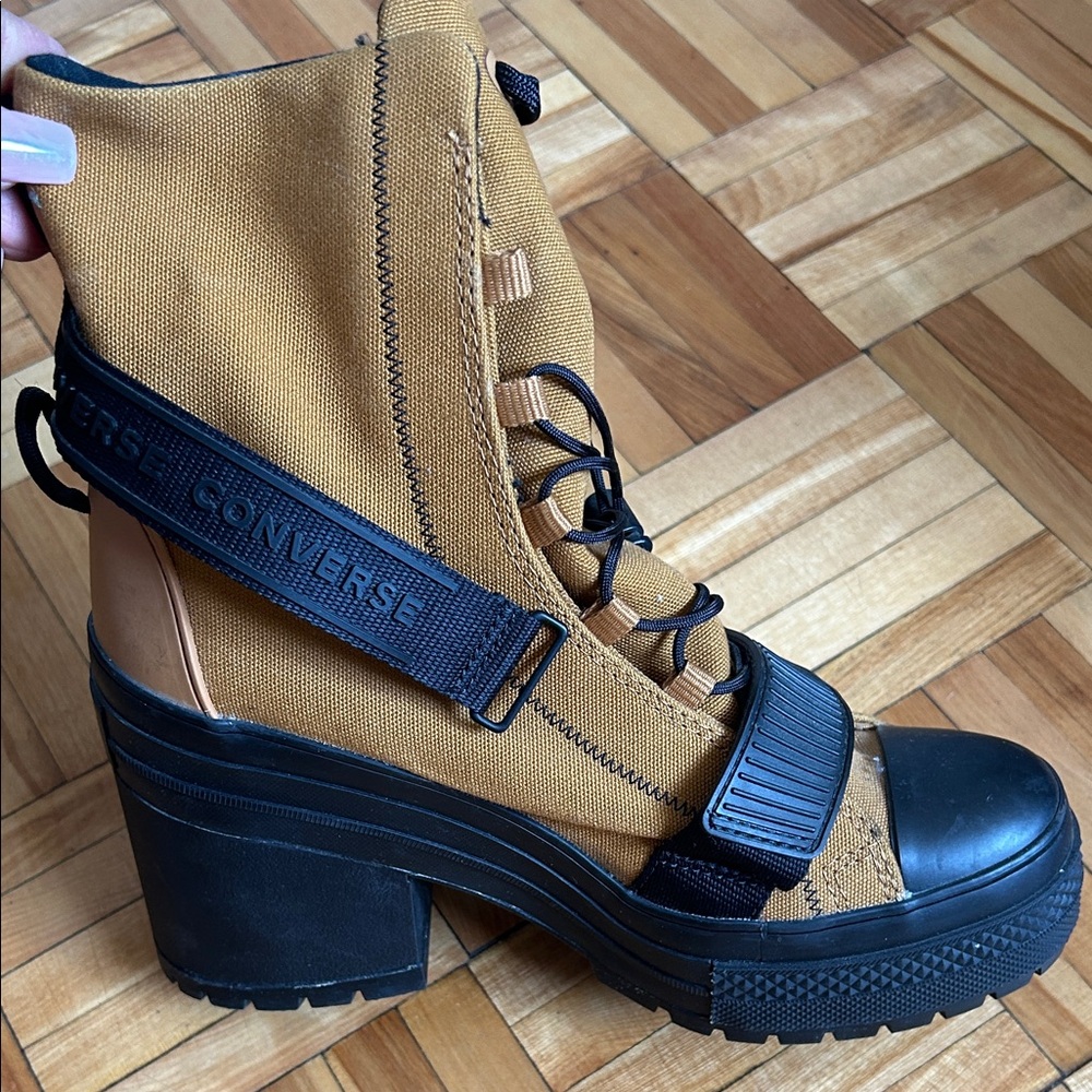 Converse Women's Black and Tan Heeled Boots
